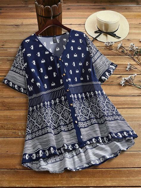 EMERY ROSE Plus Size Women Geometric Print V-Neck Short Sleeve Casual ...