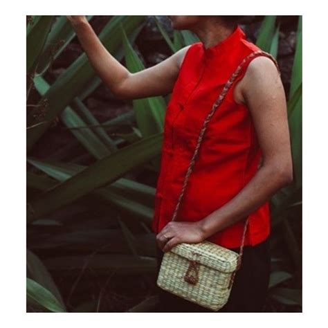 ARTS of INDIA | Eco Friendly Handmade Kauna Reed Derma Mini Box Sling ...