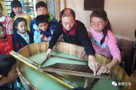 信阳市节水服务中心与结对帮建社区开展庆“六一”DIY手工制作活动