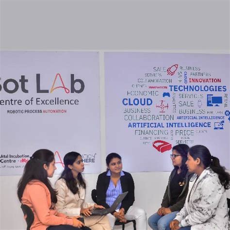 Life @ EMPI - EMPI Business School