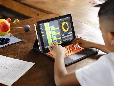 This Student Laptop Lets You Manage Any Classroom Software