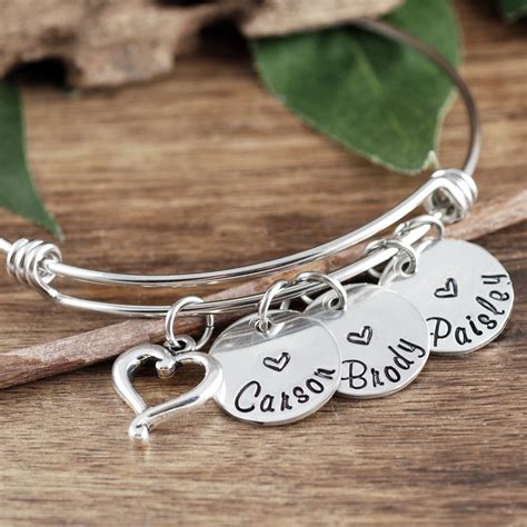 Personalized Mother's Day Bracelet Name Bracelet for Mom | Etsy