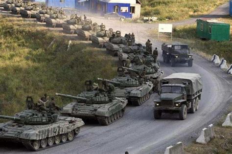 28000士兵1000辆战车，俄军在乌克兰前线集结完毕，准备大干一场_腾讯新闻