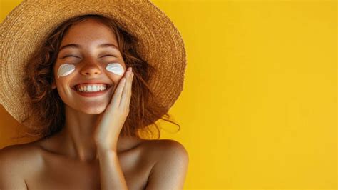 Use tinted sunscreen for UV protection and glowing skin: 6 reasons to ...