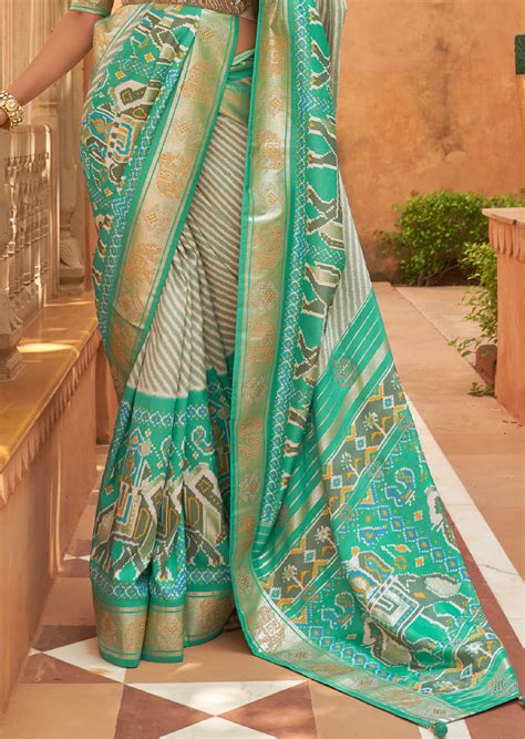 TIFFANY BLUE WOVEN PATOLA SILK SAREE – zarikaariindia.com