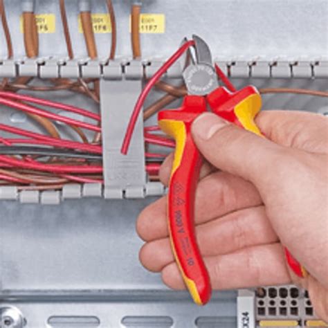 KNIPEX 70 06 125 Diagonal Cutter 125mm