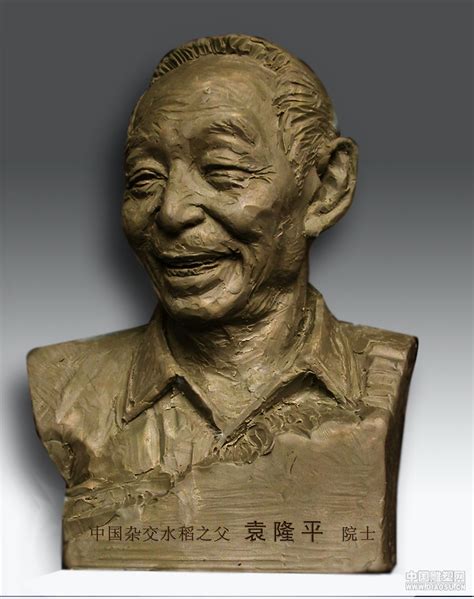 玻璃钢雕塑介绍-人物肖像-南京先登雕塑公司