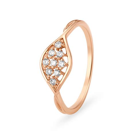 Enticing Diamond and Rose Gold Finger Ring