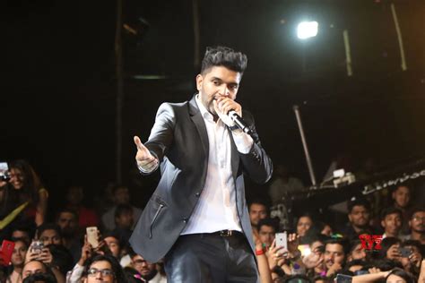 Guru Randhawa Net Worth, Biography, Height, Age, Family, Education ...
