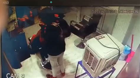 UP: मसाज करते हुए सैलून कर्मचारी ने की घिनौनी हरकत, CCTV देखकर दंग रह ...