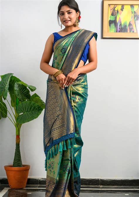 Pure Kanjivaram Silk Green Handloom Saree – Sunasa