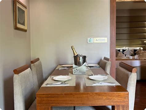 Howard Plaza The Fern Agra - Hotel With Best Rate Guranteed