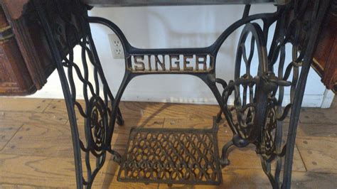 Using a Treadle Singer Sewing Machine 的图像结果