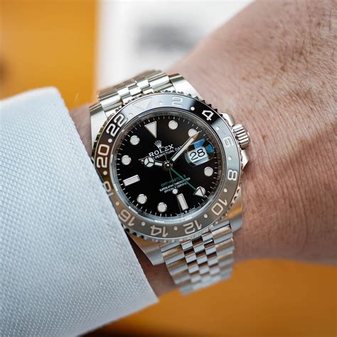 Opinion: The Rolex GMT-Master II Bruce Wayne isn't Boring, It's a Great ...