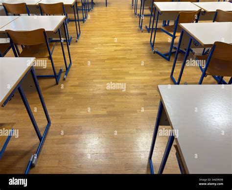 Student legs hi-res stock photography and images - Alamy