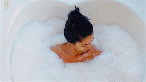 Ice bath benefits and risks to consider before taking the plunge