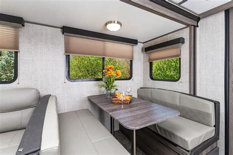 Overview | Streamlite | Light Weight Trailers | Gulf Stream Coach Inc.