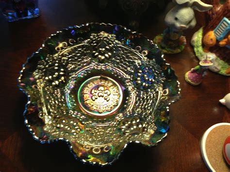 Carnival Glass Value 的图像结果