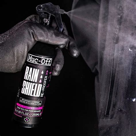 Buy Muc-Off Rain Shield Re-Proofer, 250 Millilitres - Spray-On ...