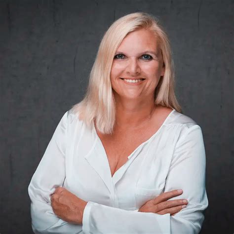 Sandra Sturm - Leiter Einkauf - RAIL.ONE GmbH | XING