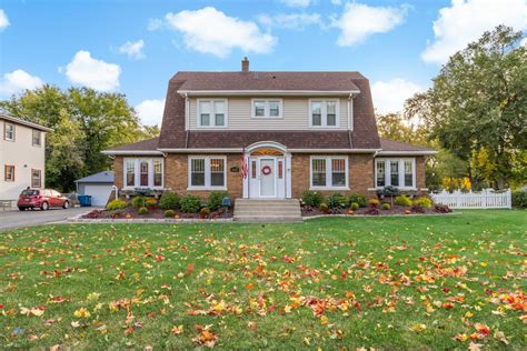 15937 S Park Ave, South Holland, IL 60473 - See Est. Value, Schools & More