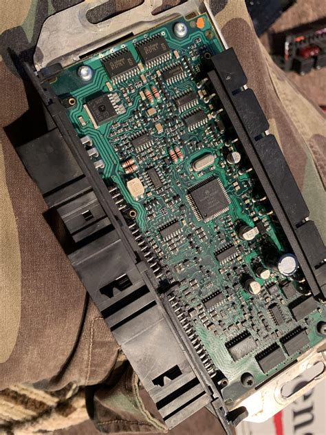 Mercedes-Benz Sam Module 的图像结果