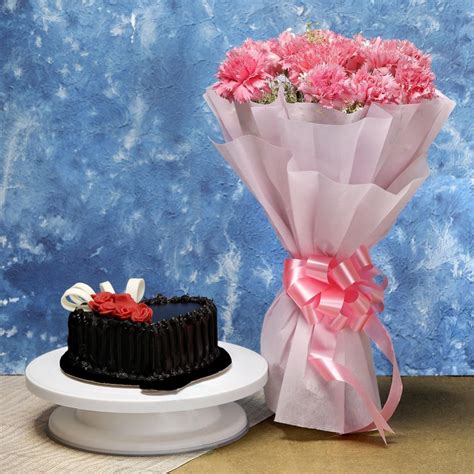 Online Red Carnation with Pine Apple Delivery | GoGift