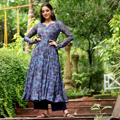 Oviya Flare Gerogette Kurta – Kameez.co