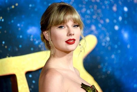 Taylor Swift to Release 9th Studio Album 'Evermore' at Midnight