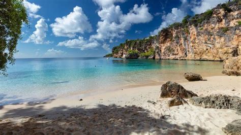 The Best Times To Visit Anguilla For Fewer Crowds And Epic Sailing