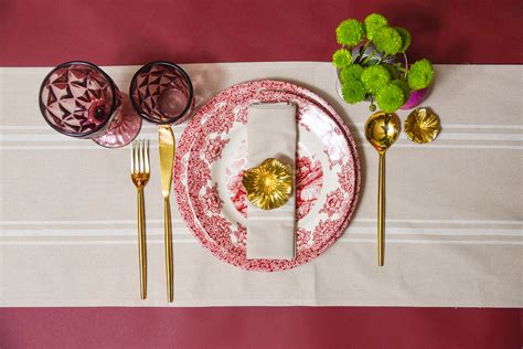 Waterwheel Cranberry Dinner Plates – Cavalry Lane