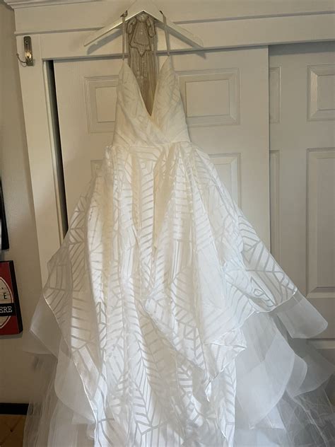 Hayley Paige New Wedding Dress Save 19% - Stillwhite