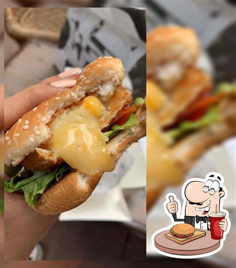 Top 7 restaurants with poutine in New Delhi, september 2025 ...