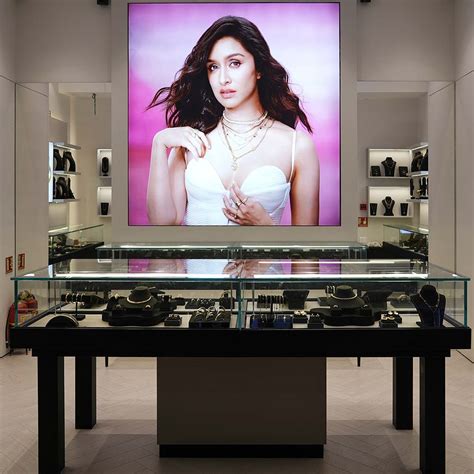 Stores & Services – PALMONAS