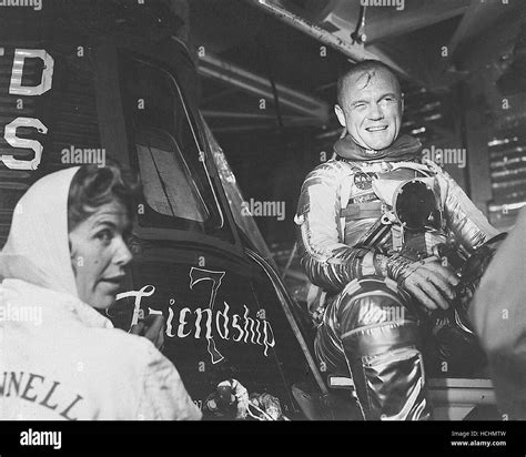 Astronaut John H. Glenn Jr., pilot of the Mercury-Atlas 6 "Friendship 7 ...