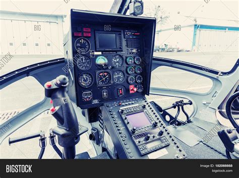Helicopter Cockpit Controls 的图像结果