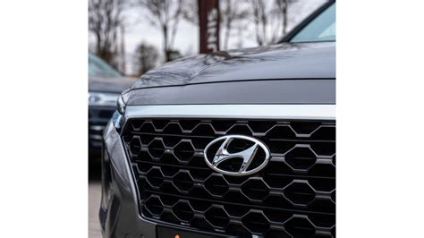 दिवाली पर खरीदना चाहते हैं गाड़ी...इस SUV पर मिल रही 2 लाख की छूट ...