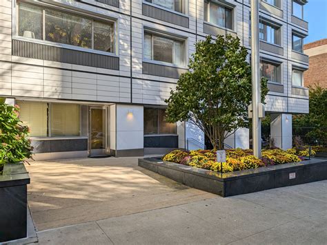 211 E 70th St, New York, NY 10021 - 211 East 70th Street | LoopNet
