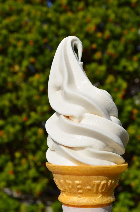 Soft-serve ice cream | Hakodate Photo Library | Travel Hakodate