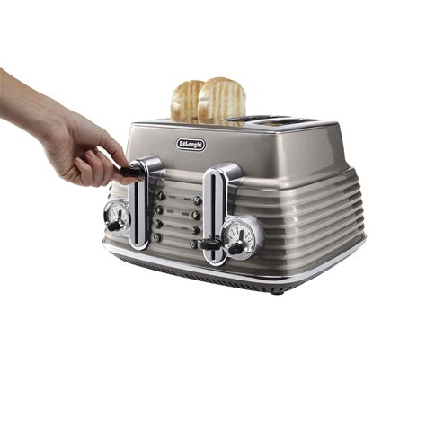 De'Longhi Scultura 4-Slice Toaster