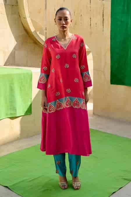 Swati Vijaivargie | Designer Sarees, Lehengas, Kurta Sets | Aza Fashions