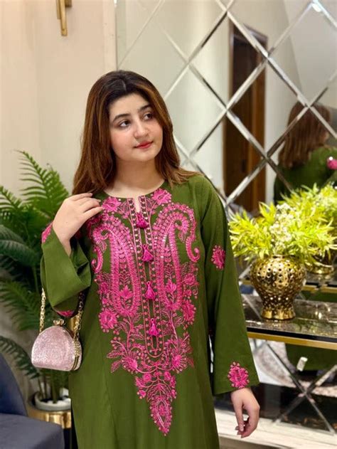 Hayyat Olive Blossom Luxury Embroidered 2-Piece Set – Lablemishwa