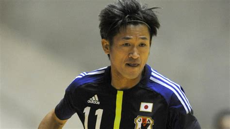 El japonés Miura, el futbolista más longevo del mundo, jugará en el ...