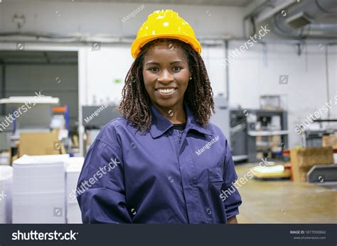 Female Engineer 的图像结果