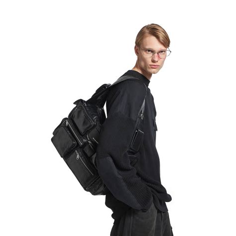 Superbusy Sling Bag Large in Black | Balenciaga ZW