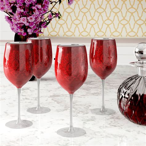 Red Colored Wine Glasses / 5 italian red wines you must try!