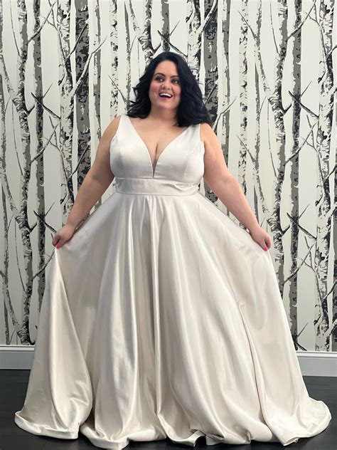 Plus Size Bridal Gowns