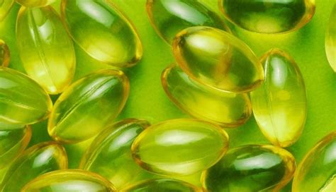 11 Natural Ways To Treat Black Spots on Face - lifeberrys.com