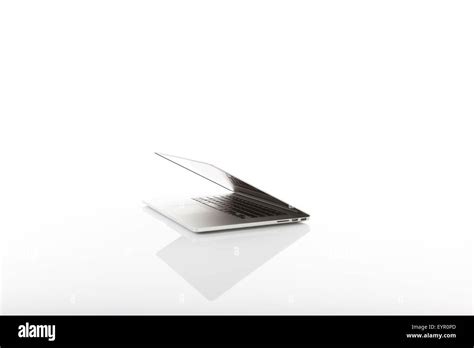 White Computer 的图像结果