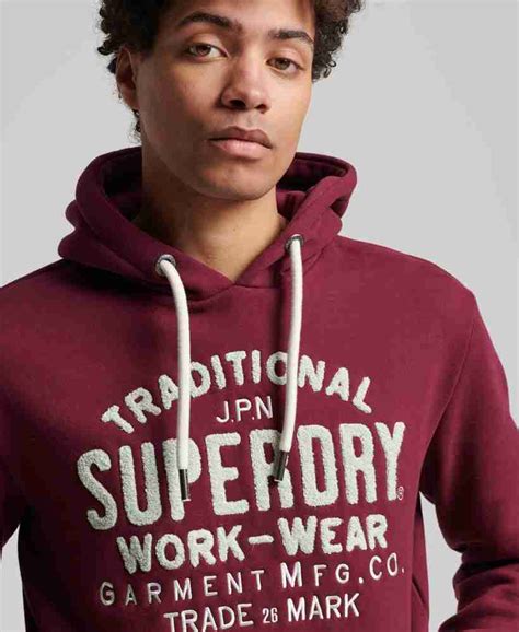 ATHLETIC SCRIPT GRAPHIC HOODIE